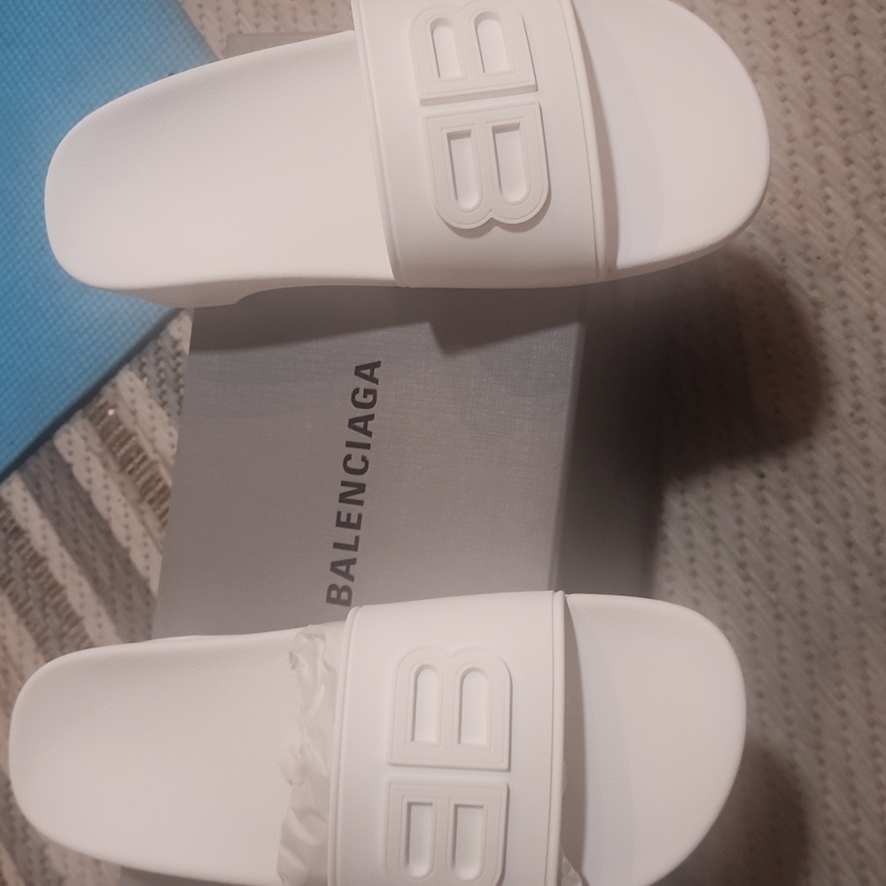 Balenciaga Women's White Slide Sandals - Picture 8 of 13